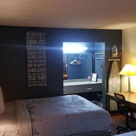 Hotel King Bed Hotel Room 114 Booking Stillwater Exterior foto